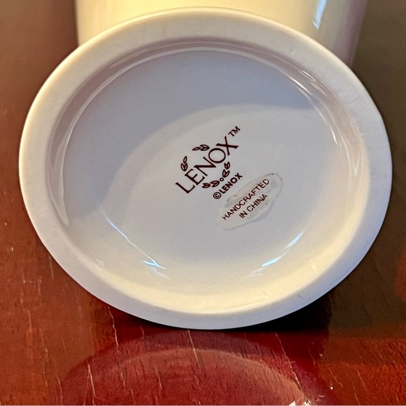 VTG Lenox Vase Rose Blossom Porcelain Embossed Roses Rosebud Collection 1980s - Picture 9 of 9